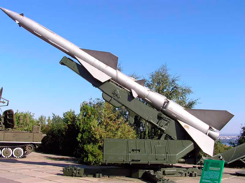 Ракета В-750В на пусковой установке