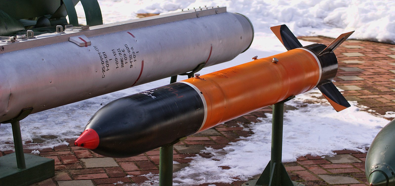 Авиационные ракеты С24 и С25