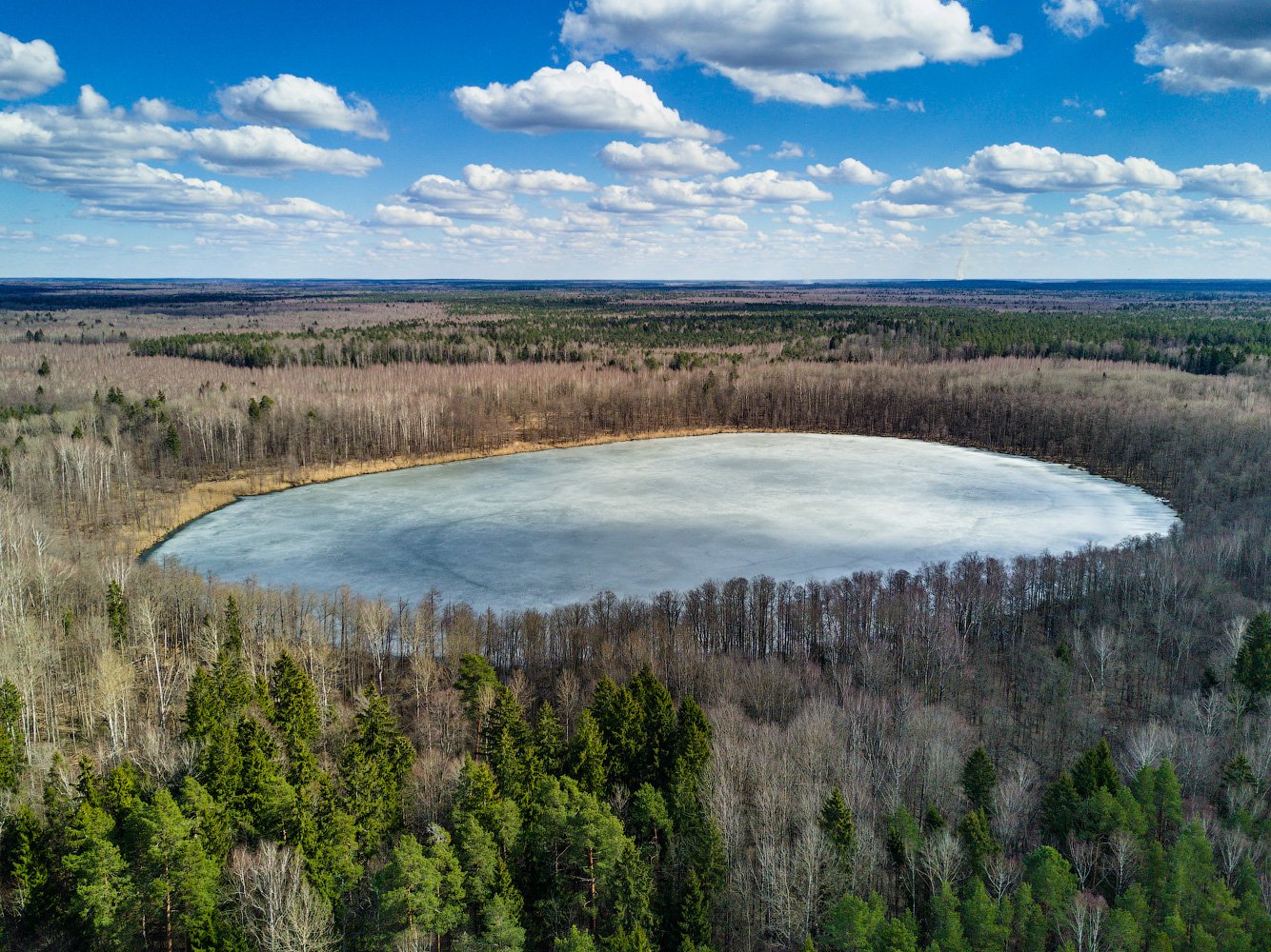 Бездонное круглое озеро Брянск